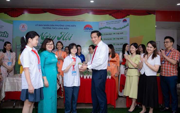 Phường Long Biên với phong trào “Sáng - Xanh - Sạch - Đẹp”- Ảnh 8.