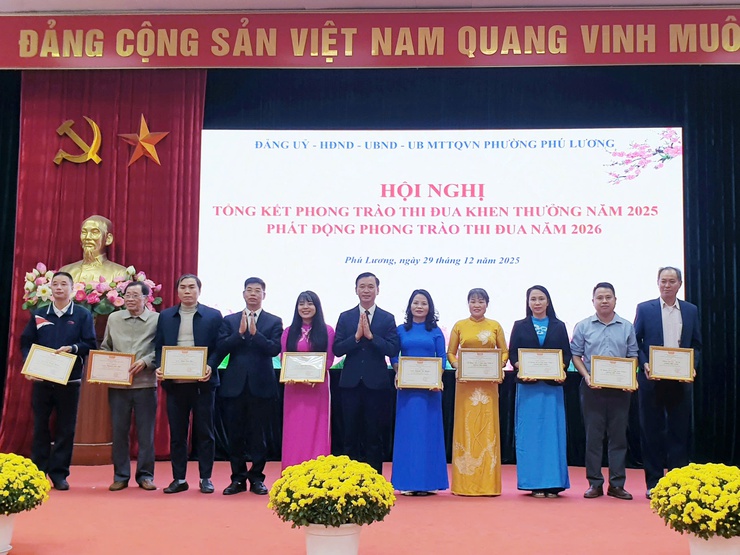 Phường Phú Lương tổng kết công tác thi đua khen thưởng năm 2025, triển khai nhiệm vụ năm 2026- Ảnh 5.