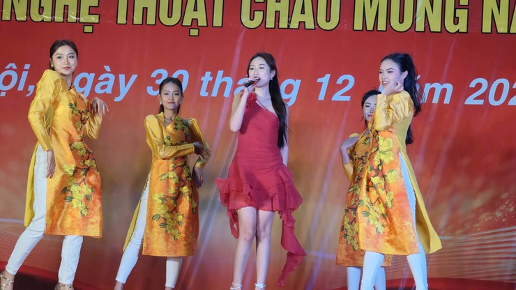 SẮC XUÂN DÂN TỘC – ĐÊM NGHỆ THUẬT ĐẬM ĐÀ BẢN SẮC CHÀO NĂM MỚI 2026- Ảnh 4.