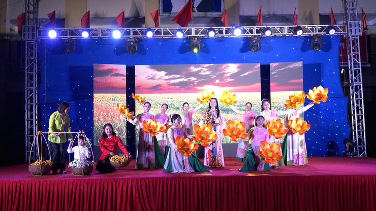 ĐẶC SẮC CHƯƠNG TRÌNH BIỂU DIỄN NGHỆ THUẬT
“DÂN HÒA – CHÀO NĂM MỚI 2026”
- Ảnh 10.