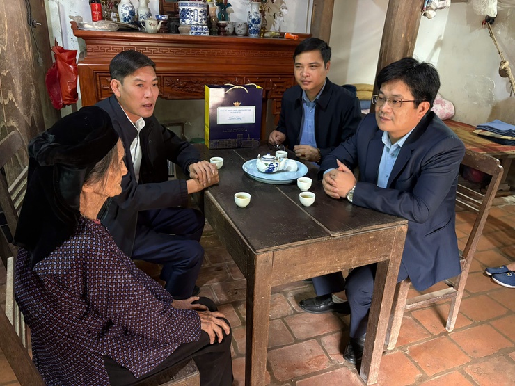 Xã Tam Hưng triển khai tặng quà của Đảng, Nhà nước nhân dịp Đại hội XIV của Đảng và Tết Nguyên đãn Bính Ngọ 2026- Ảnh 3.