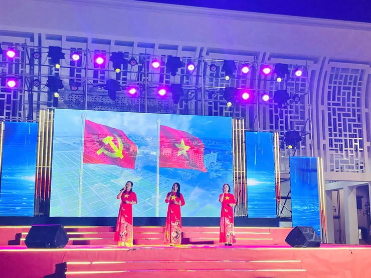 XÃ SÓC SƠN TỔ CHỨC THÀNH CÔNG
Chương trình nghệ thuật Chào năm mới 2026; Chào mừng đại hội Đảng toàn quốc lần thứ XVI, NHIỆM KÌ 2026 - 2031- Ảnh 2.