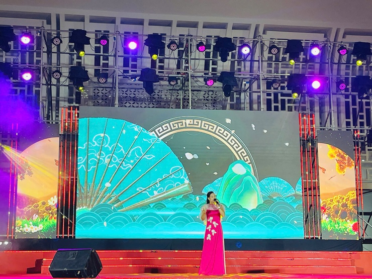 XÃ SÓC SƠN TỔ CHỨC THÀNH CÔNG
Chương trình nghệ thuật Chào năm mới 2026; Chào mừng đại hội Đảng toàn quốc lần thứ XVI, NHIỆM KÌ 2026 - 2031- Ảnh 3.