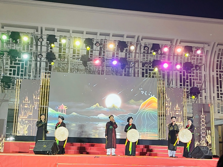 XÃ SÓC SƠN TỔ CHỨC THÀNH CÔNG
Chương trình nghệ thuật Chào năm mới 2026; Chào mừng đại hội Đảng toàn quốc lần thứ XVI, NHIỆM KÌ 2026 - 2031- Ảnh 9.