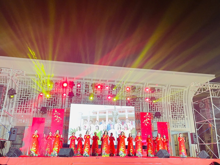 XÃ SÓC SƠN TỔ CHỨC THÀNH CÔNG
Chương trình nghệ thuật Chào năm mới 2026; Chào mừng đại hội Đảng toàn quốc lần thứ XVI, NHIỆM KÌ 2026 - 2031- Ảnh 5.