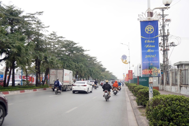 Phường Long Biên trang trí trực quan rực rỡ chào đón năm mới 2026- Ảnh 15.