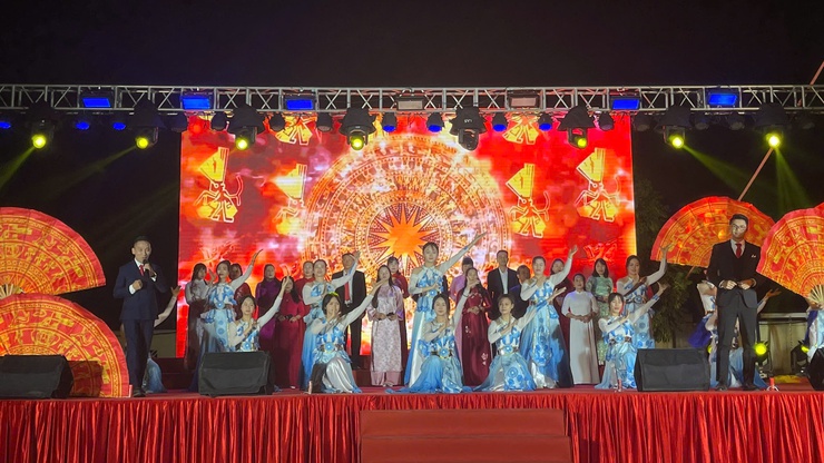 XÃ VĨNH THANH TỔ CHỨC CHƯƠNG TRÌNH NGHỆ THUẬT "CHÀO NĂM MỚI 2026"- Ảnh 8.