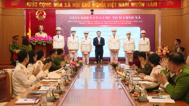 Công an xã Thanh Trì: “Lá chắn” bảo vệ bình yên cuộc sống- Ảnh 8.