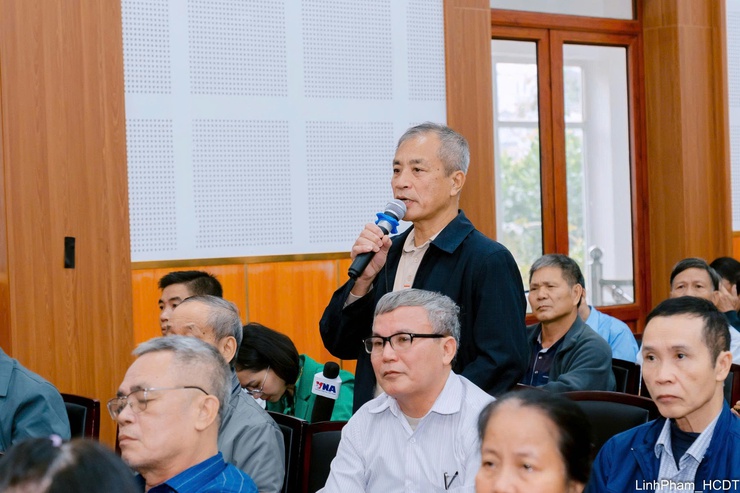 Hội nghị tiếp xúc cử tri của đại biểu HĐND phường Long Biên trước kỳ họp thứ 3 HĐND lâm thời phường Long Biên, nhiệm kỳ 2021 -2026- Ảnh 4.