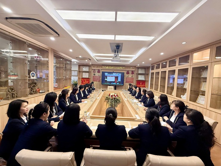 ĐẢNG BỘ PHƯỜNG CỬA NAM TỔ CHỨC HỌC TẬP, QUÁN TRIỆT, TRIỂN KHAI NGHỊ QUYẾT ĐẠI HỘI ĐẢNG BỘ THÀNH PHỐ HÀ NỘI LẦN THỨ XVIII, NHIỆM KỲ 2025 -2030
- Ảnh 5.