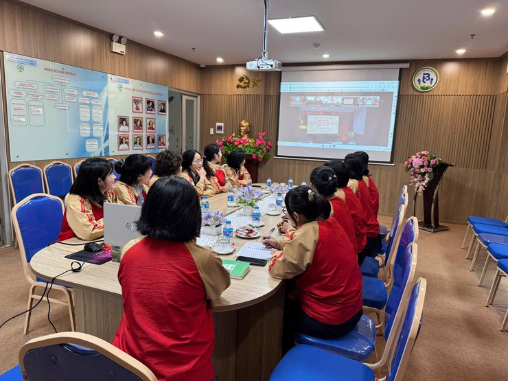 ĐẢNG BỘ PHƯỜNG CỬA NAM TỔ CHỨC HỌC TẬP, QUÁN TRIỆT, TRIỂN KHAI NGHỊ QUYẾT ĐẠI HỘI ĐẢNG BỘ THÀNH PHỐ HÀ NỘI LẦN THỨ XVIII, NHIỆM KỲ 2025 -2030
- Ảnh 11.