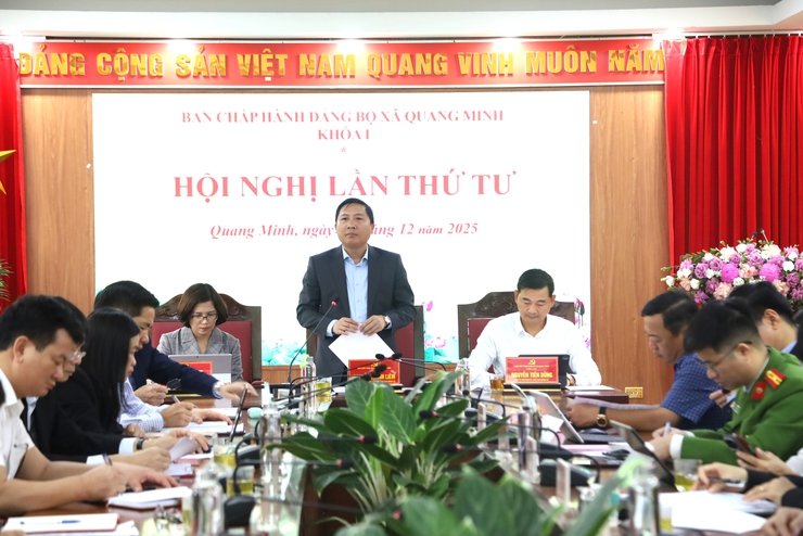 Hội nghị lần thứ Tư Ban Chấp hành Đảng bộ xã Quang Minh- Ảnh 1.