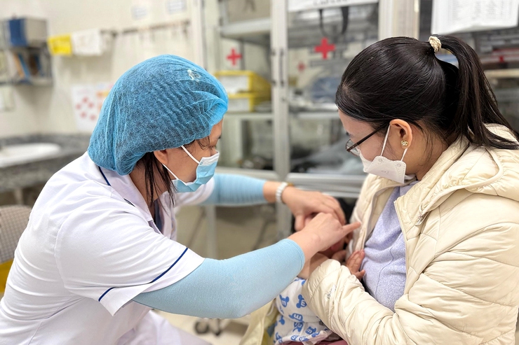 Phường Thanh Xuân tổ chức chiến dịch  cho trẻ uống bổ sung Vitamin A đợt 2 năm 2025- Ảnh 9.