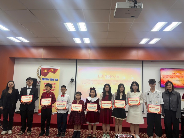 Vĩnh Tuy rộn ràng Liên hoan tài năng nhạc cụ học sinh phổ thông lần thứ I- Ảnh 8.