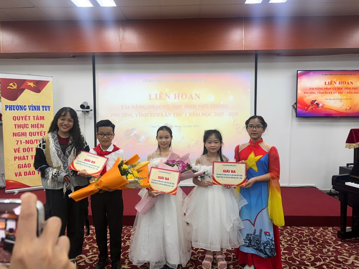 Vĩnh Tuy rộn ràng Liên hoan tài năng nhạc cụ học sinh phổ thông lần thứ I- Ảnh 9.