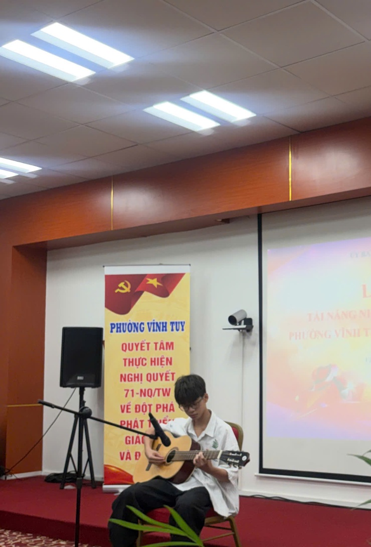 Vĩnh Tuy rộn ràng Liên hoan tài năng nhạc cụ học sinh phổ thông lần thứ I- Ảnh 2.