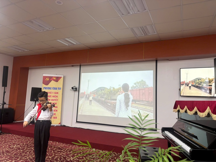 Vĩnh Tuy rộn ràng Liên hoan tài năng nhạc cụ học sinh phổ thông lần thứ I- Ảnh 6.