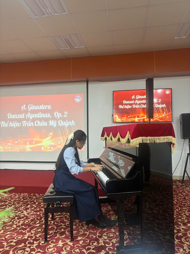 Vĩnh Tuy rộn ràng Liên hoan tài năng nhạc cụ học sinh phổ thông lần thứ I- Ảnh 4.