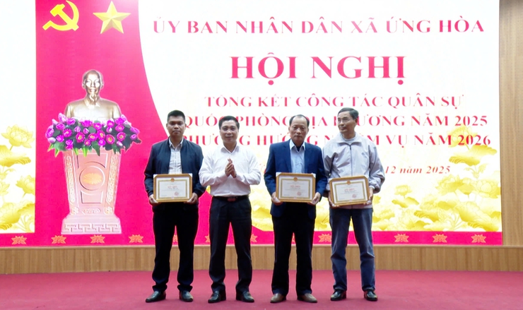 ỨNG HOÀ TỔNG KẾT CÔNG TÁC QUÂN SỰ, QUỐC PHÒNG NĂM 2025 VÀ TRIỂN KHAI NHIỆM VỤ NĂM 2026.

- Ảnh 5.