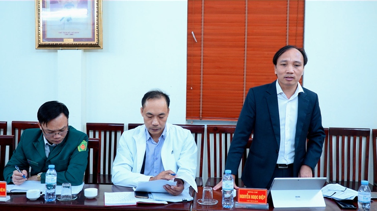 Đồng chí Bí thư Đảng ủy xã dự kiểm điểm, đánh giá, xếp loại tập thể, cá nhân tại Chi bộ Ban Chỉ huy Quân sự xã- Ảnh 2.