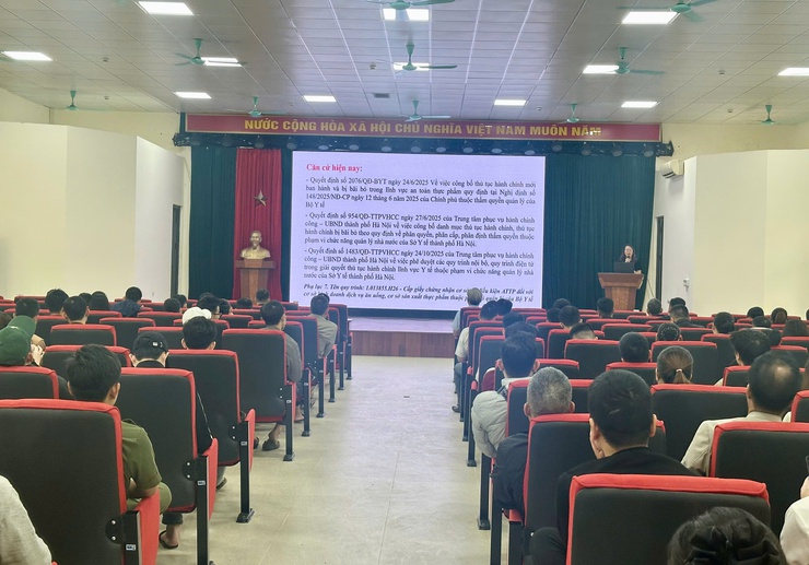 Phường Xuân Đỉnh tổ chức tập huấn an toàn thực phẩm: Nhấn mạnh trách nhiệm của các cơ sở kinh doanh- Ảnh 4.