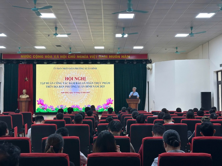 Phường Xuân Đỉnh tổ chức tập huấn an toàn thực phẩm: Nhấn mạnh trách nhiệm của các cơ sở kinh doanh- Ảnh 1.