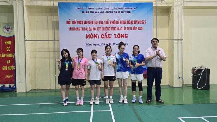 Giải cầu lông Đại hội Thể dục Thể thao phường Đông Ngạc lần thứ I năm 2025 diễn ra sôi nổi, quyết liệt- Ảnh 15.