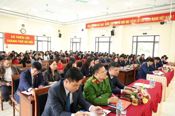 Kỳ họp thứ Hai HĐND xã Thiên Lộc khóa I, nhiệm kỳ 2021-2026 diễn ra thành công tốt đẹp:&nbsp;Khẳng định nỗ lực vươn lên của địa phương mới thành lập- Ảnh 6.