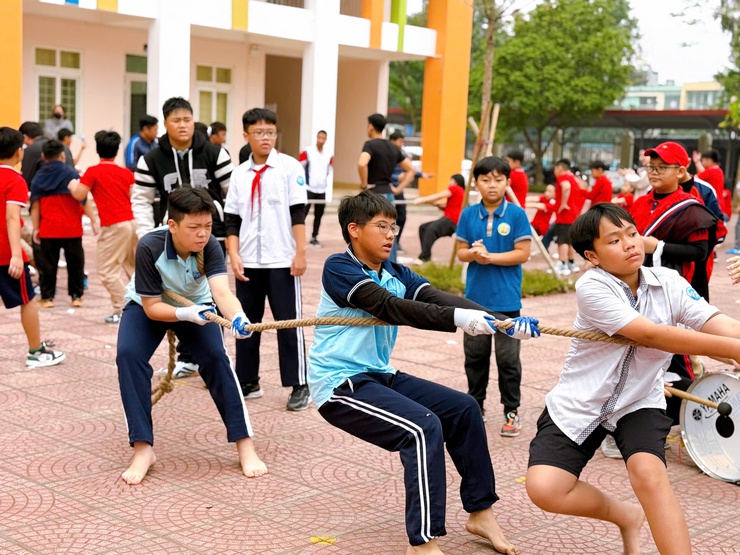 Sôi nổi môn kéo co tại Giải thể thao học sinh phường Thanh Liệt- Ảnh 5.