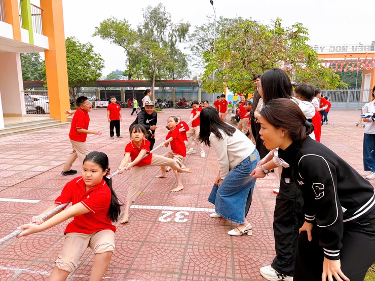 Sôi nổi môn kéo co tại Giải thể thao học sinh phường Thanh Liệt- Ảnh 4.