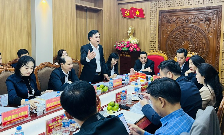 Thành ủy Hà Nội giám sát công tác thực hiện chuyên đề trọng tâm, cấp bách tại xã Tam Hưng- Ảnh 3.