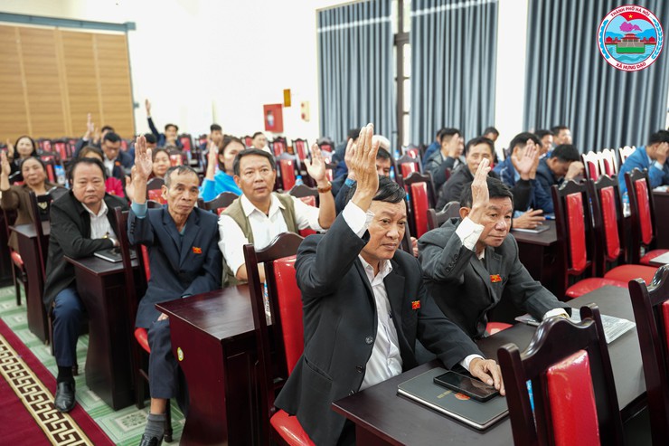 Kỳ họp thứ 4 Hội đồng Nhân dân xã Hưng Đạo tiếp tục ngày làm việc thứ hai- Ảnh 16.