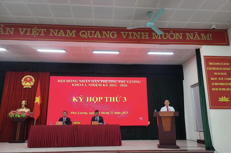 HĐND phường Phú Lương khóa I tổ chức kỳ họp thứ 3, nhiệm kỳ 2021 - 2026- Ảnh 1.