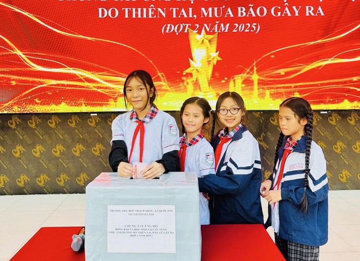 TRƯỜNG TIỂU HỌC THẠCH THÁN TỔ CHỨC QUYÊN GÓP ỦNG HỘ ĐỒNG BÀO MIỀN TRUNG – TÂY NGUYÊN BỊ ẢNH HƯỞNG MƯA LŨ- Ảnh 3.