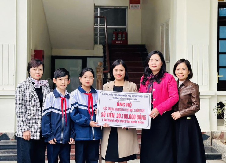 TRƯỜNG TIỂU HỌC THẠCH THÁN TỔ CHỨC QUYÊN GÓP ỦNG HỘ ĐỒNG BÀO MIỀN TRUNG – TÂY NGUYÊN BỊ ẢNH HƯỞNG MƯA LŨ- Ảnh 4.