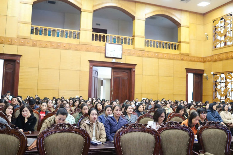 Phường Tây Hồ tổ chức Hội nghị tập huấn nâng cao năng lực tự quản lý an toàn thực phẩm trong bếp ăn tập thể trường học- Ảnh 2.