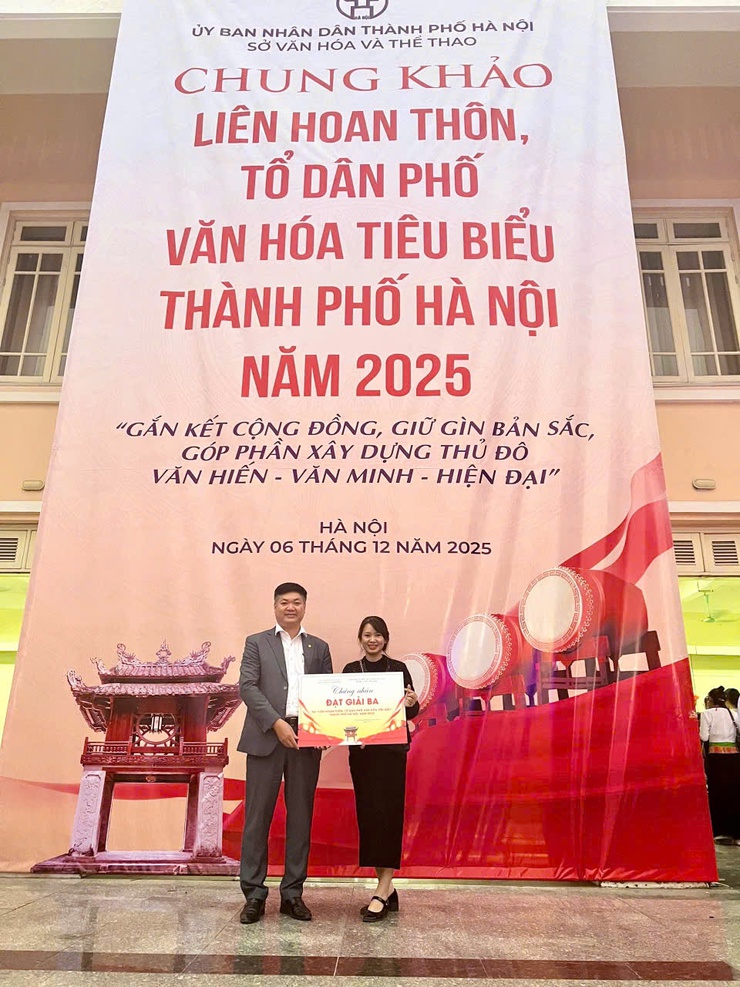 TỔ DÂN PHỐ TRIỀU KHÚC ĐẠT GIẢI BA TẠI CHUNG KHẢO LIÊN HOAN THÔN, TỔ DÂN PHỐ VĂN HÓA TIÊU BIỂU THÀNH PHỐ HÀ NỘI NĂM 2025- Ảnh 5.