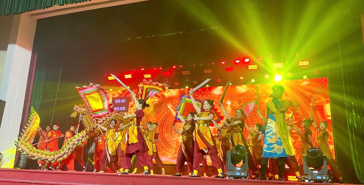 TỔ DÂN PHỐ TRIỀU KHÚC ĐẠT GIẢI BA TẠI CHUNG KHẢO LIÊN HOAN THÔN, TỔ DÂN PHỐ VĂN HÓA TIÊU BIỂU THÀNH PHỐ HÀ NỘI NĂM 2025- Ảnh 3.