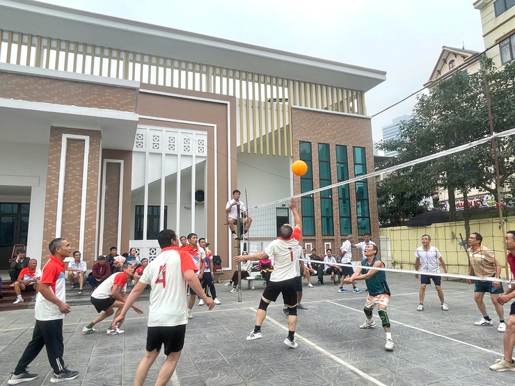 KHAI MẠC VÀ TRAO GIẢI BÓNG CHUYỀN HƠI NAM HỘI CCB XÃ VĨNH THANH NĂM 2025.- Ảnh 12.