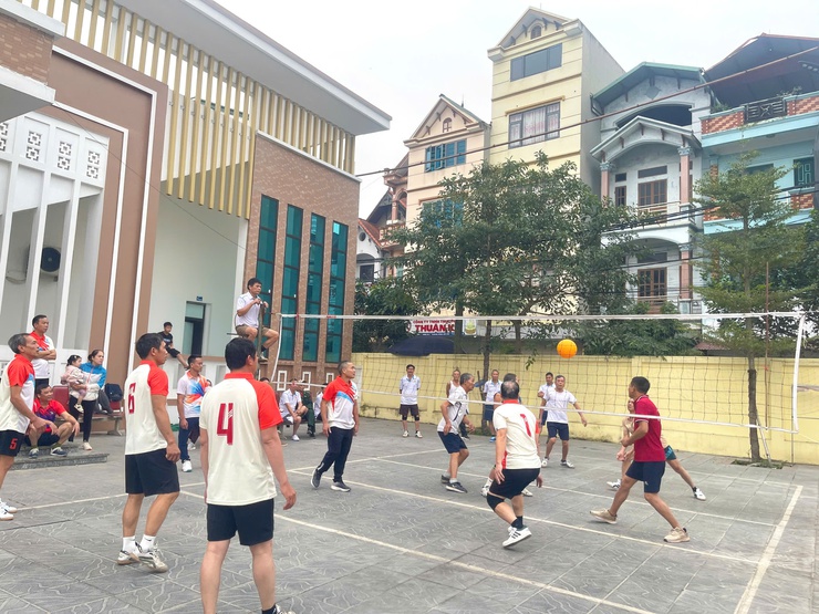 KHAI MẠC VÀ TRAO GIẢI BÓNG CHUYỀN HƠI NAM HỘI CCB XÃ VĨNH THANH NĂM 2025.- Ảnh 15.