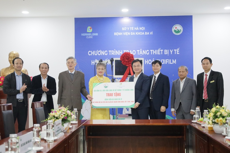 Bệnh viện đa khoa Ba Vì tiếp nhận thiết bị y tế nội soi tiêu hóa hiện đại- Ảnh 1.