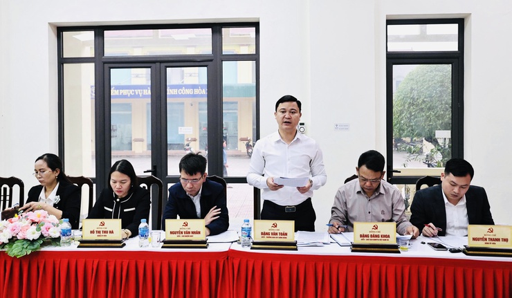 ĐẢNG UỶ XÃ HOÀ XÁ TỔ CHỨC HỘI NGHỊ BCH ĐẢNG BỘ XÃ LẦN THỨ 4, XEM XÉT TRIỂN KHAI MỘT SỐ NHIỆM VỤ QUAN TRỌNG - Ảnh 3.