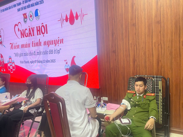 XÃ VĨNH THANH TỔ CHỨC NGÀY HỘI HIẾN MÁU TÌNH NGUYỆN NĂM 2025- Ảnh 8.