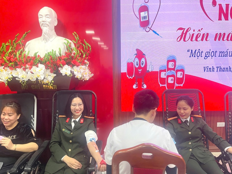 XÃ VĨNH THANH TỔ CHỨC NGÀY HỘI HIẾN MÁU TÌNH NGUYỆN NĂM 2025- Ảnh 13.