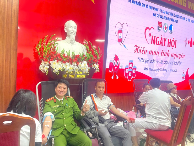 XÃ VĨNH THANH TỔ CHỨC NGÀY HỘI HIẾN MÁU TÌNH NGUYỆN NĂM 2025- Ảnh 12.