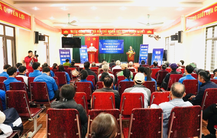 UBND Xã Thiên Lộc tổ chức Chương trình "Bình dân học vụ số"- Ảnh 1.