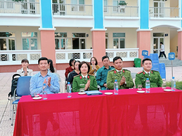 1.800 học sinh Trường THPT Đông Mỹ được tuyên truyền về tác hại của Ma tuý- Ảnh 2.