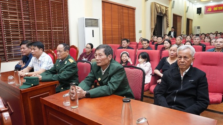 Chiếu phim “Mưa Đỏ” miễn phí phục vụ nhân dân – Hoạt động ý nghĩa hướng tới kỷ niệm 81 năm Ngày thành lập Quân đội nhân dân Việt Nam 22/12- Ảnh 5.