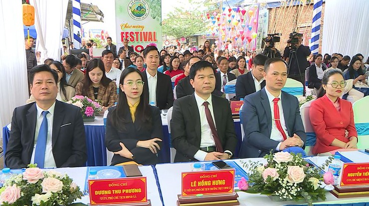 LỄ KHAI MẠC FESTIVAL LÀNG NGHỀ HOA, CÂY CẢNH TÍCH GIANG, XÃ PHÚC THỌ LẦN THỨ I NĂM 2025

- Ảnh 4.