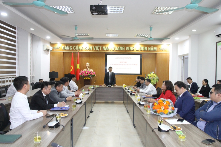 PHƯỜNG XUÂN PHƯƠNG CÔNG BỐ QUYẾT ĐỊNH BỔ NHIỆM CHÁNH VĂN PHÒNG ĐẢNG UỶ VÀ CHÁNH VĂN PHÒNG HĐND & UBND PHƯỜNG- Ảnh 6.